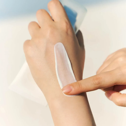 Skin 1004 Madagascar Centella Hyalu-Cica Water-Fit Sun Serum 15ml МІНІАТЮРА Сонцезахисна сироватка