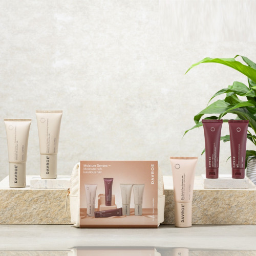 Davroe Travel Pack Moisture Senses Набір з косметичкою для зволоження та відновлення