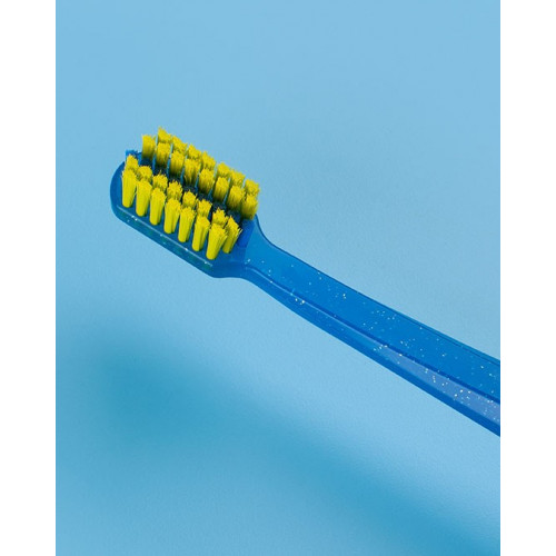 CURAPROX ortho ultra soft Ортодонтична зубна щітка (рожева)