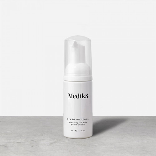 Medik8 Travel Size Clarifying Foam 40ml Очищуюча пінка з АНА/ВНА для очищення жирної і проблемної шкіри